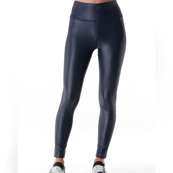 SPANX FAUX LEATHER LEGGINGS PETITE SIZE M NWT - Picture 1 of 9